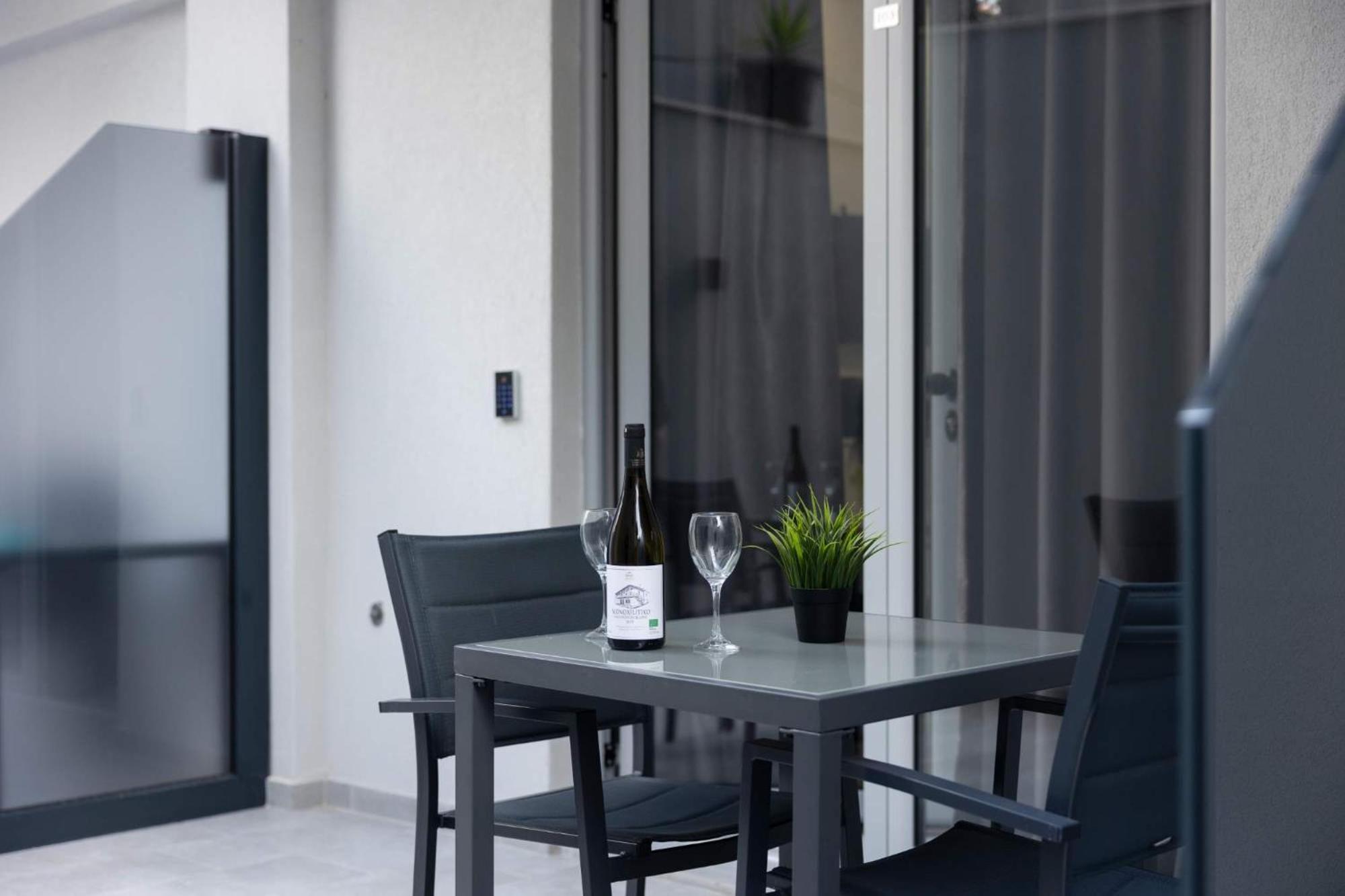 Avgerinos Apartments Полихроно Экстерьер фото